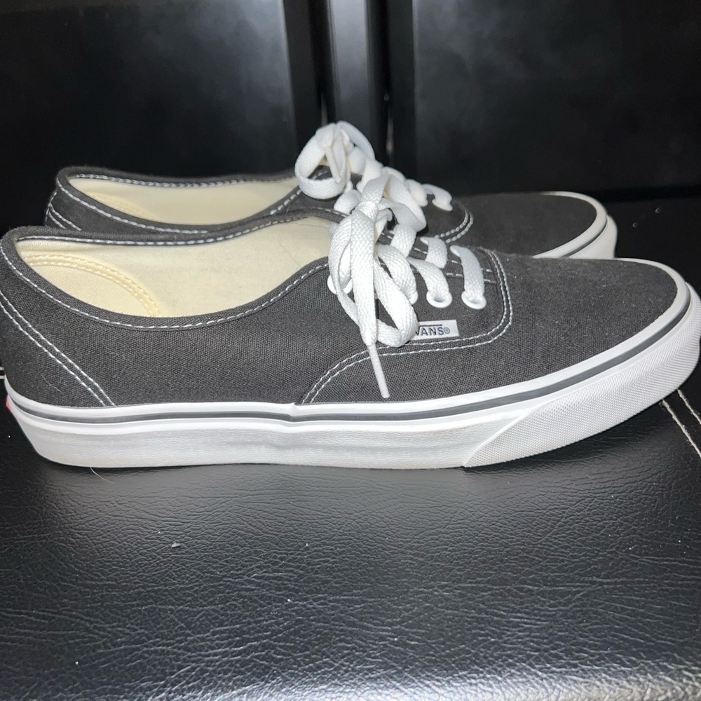 Black Vans size 10